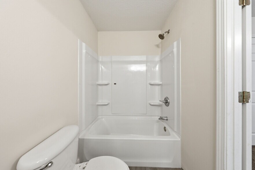 Building Photo - 345 Crooked Pine Trl