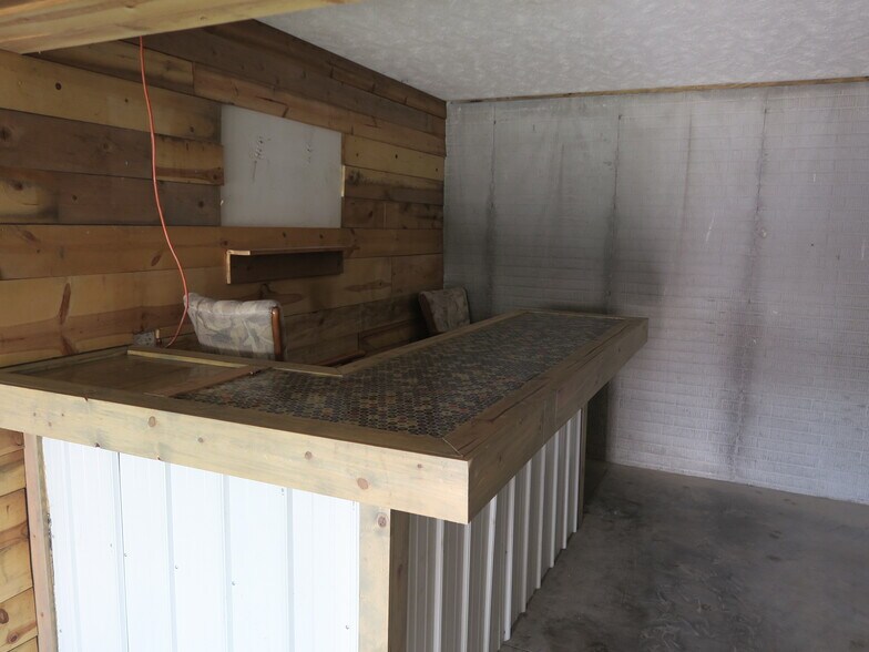 garage entertaining area/storage - 11714 S 203rd St
