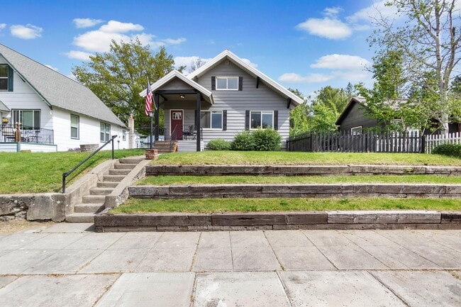 Building Photo - 611 E Garden Ave