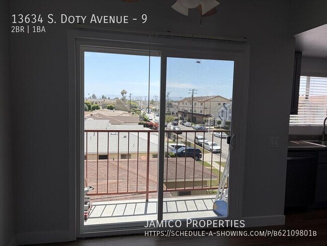 Building Photo - 13634 S Doty Ave