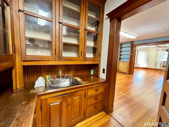 Building Photo - 1887 Summer St