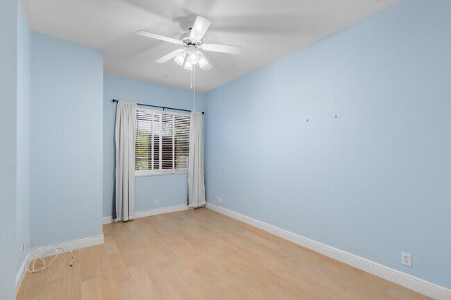 Building Photo - 19230 Fox Landing Dr