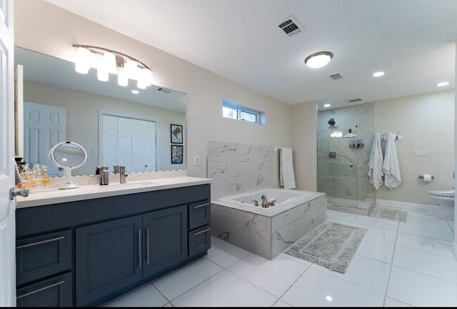 Building Photo - 8311 Amber Cove Dr