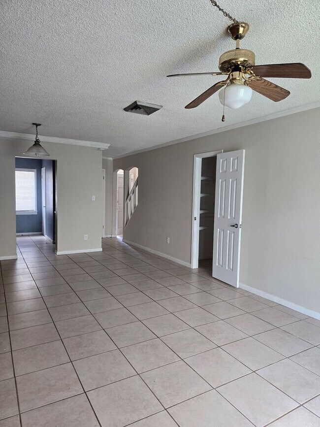 Building Photo - Palms West Condo-Oncu