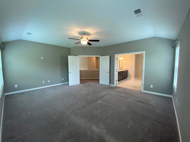Building Photo - 216 Wild Azalea Dr