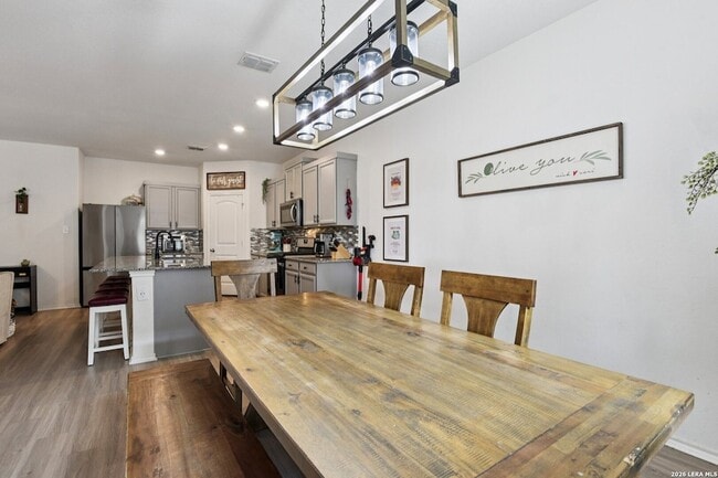 Building Photo - 13030 Vista Holw