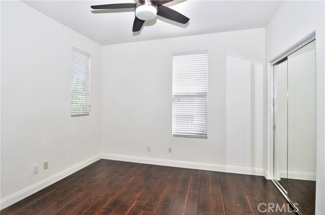 Building Photo - 36 Tall Oak