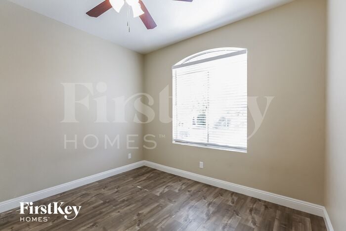 Building Photo - 9416 Sierra Summit Ave