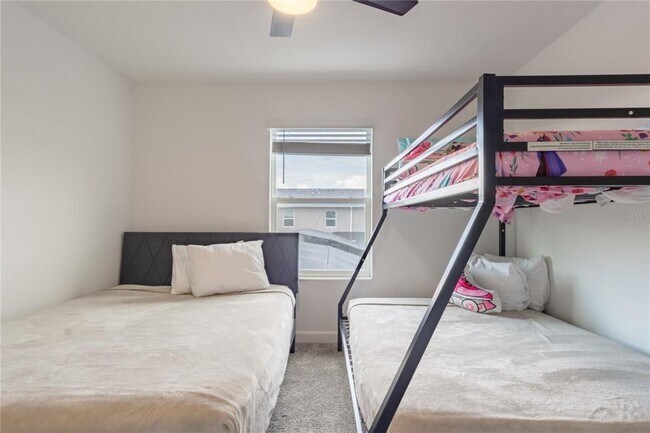 Building Photo - 2705 Scrapbook St