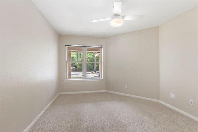 Building Photo - 30 Cedar Chase Pl