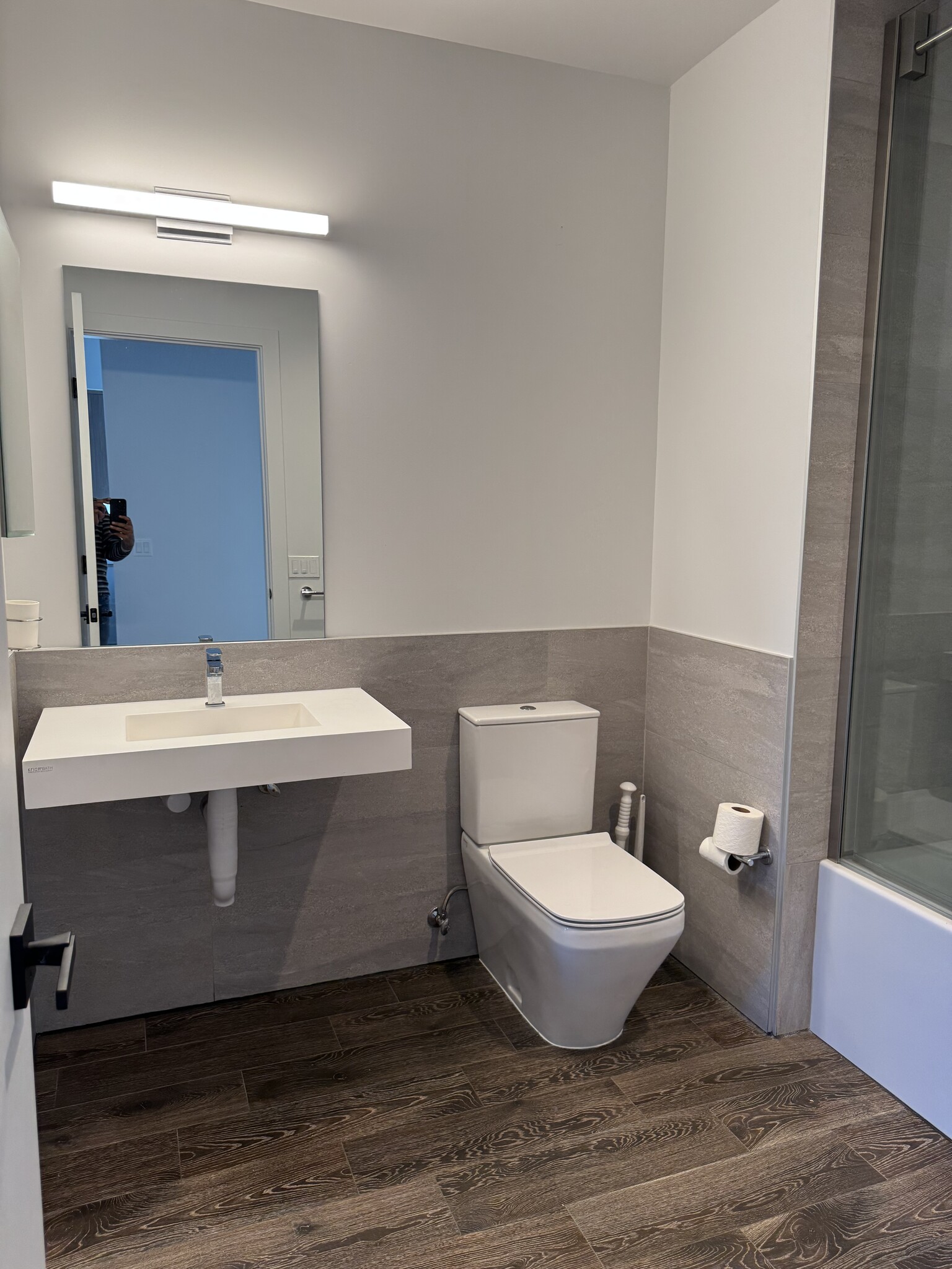 Bath - 2747 San Pablo Ave