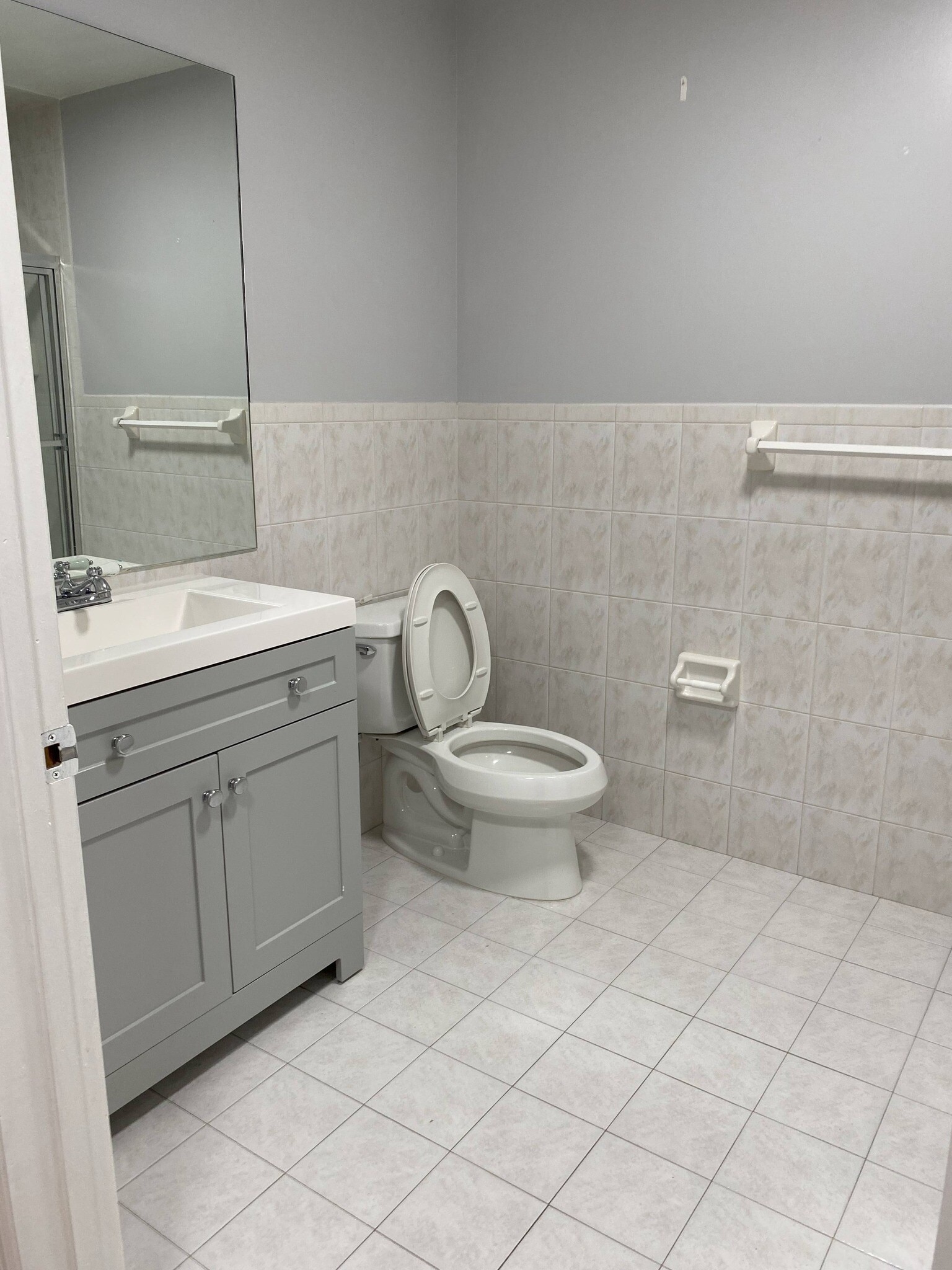 Building Photo - 62 Anderson Ave