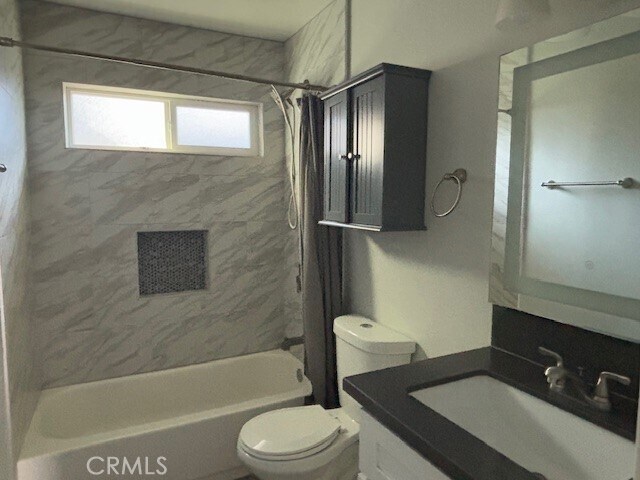 Building Photo - 17132 Emerald Ln