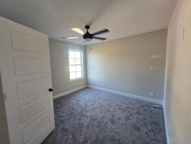 Building Photo - 1 Month Free! New Construction Ruby Floor ...