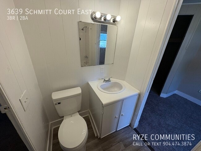 Building Photo - 3639 Schmitt Ct E