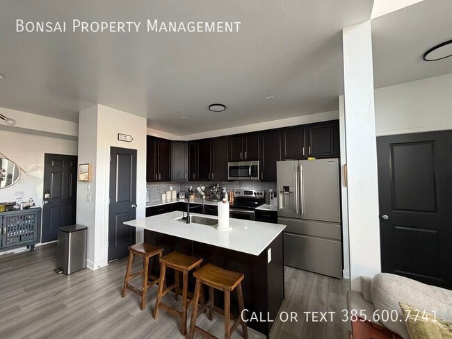 Building Photo - 860 San Savino Way