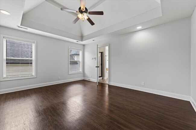 Building Photo - 3710 Windhaven Ct