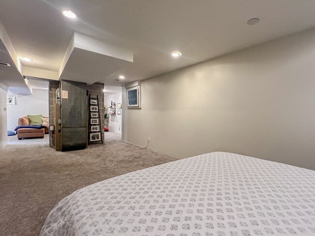 Building Photo - 4Bd/1.5Ba Seattle House