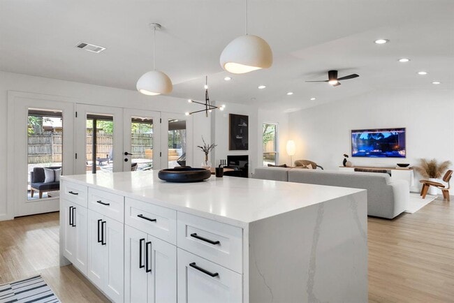 Building Photo - 510 Meadow Lea Dr