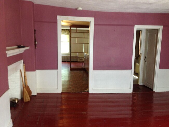 Building Photo - 21 Leyden St
