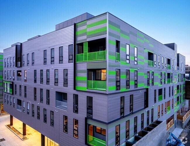Building Photo - 1501 N 31st St