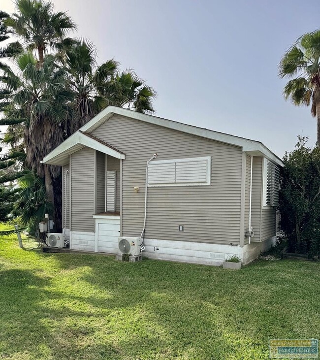 Building Photo - 518 W Clam Cir