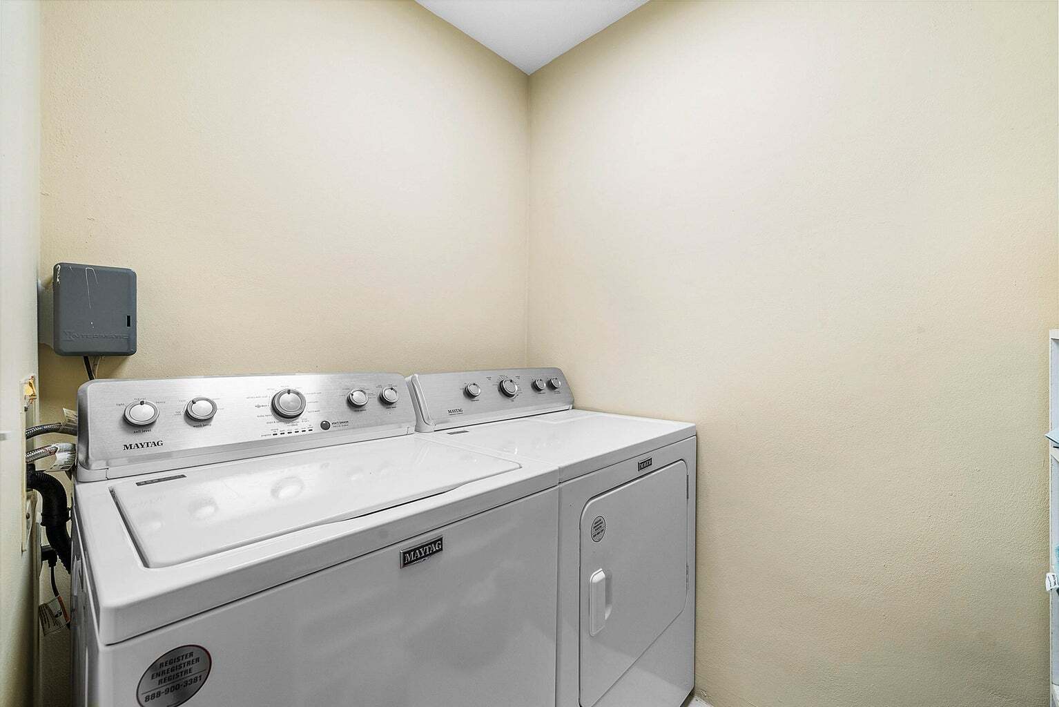 Building Photo - 4249 Quail Ridge Dr N