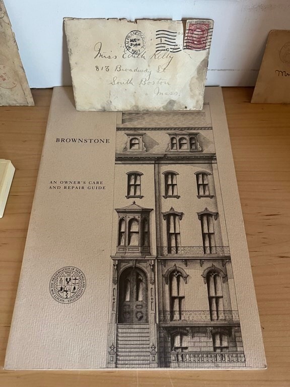 Building Photo - 813 E Broadway