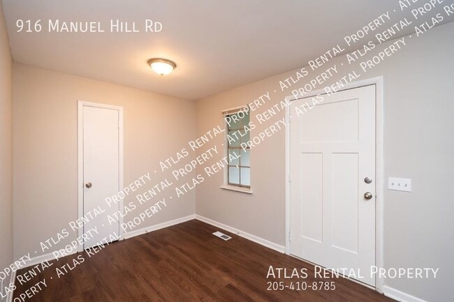 Building Photo - 916 Manuel Hill Rd