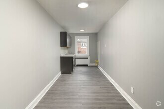 Building Photo - 4901 Oxford Ave