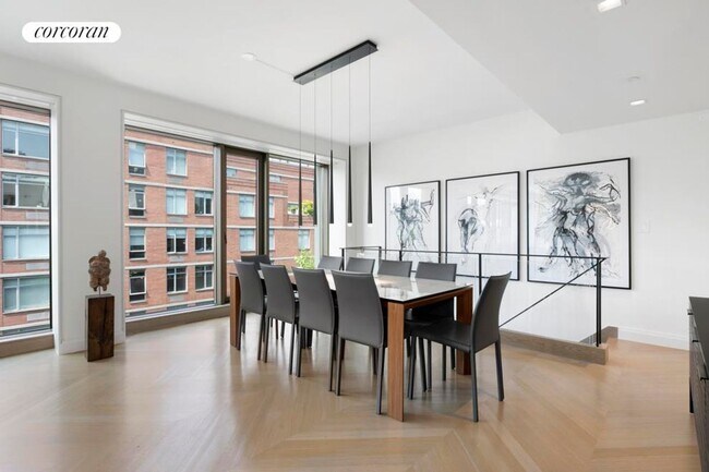 Building Photo - 117 W 21st St