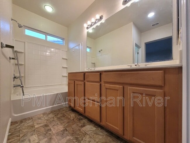 Building Photo - 8143 Crystal Walk Cir