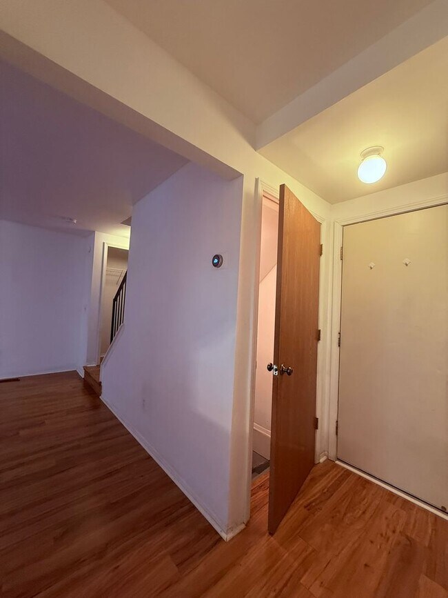 Building Photo - 3025 Forest Creek Ct