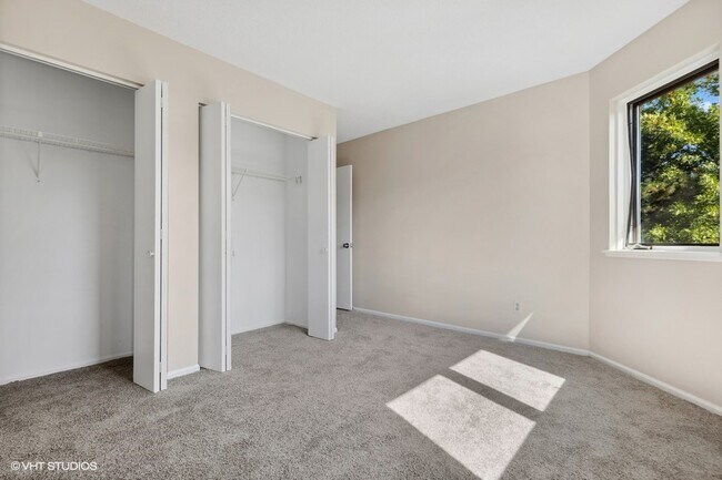 Building Photo - Charming Renovated Home with Modern Amenit...