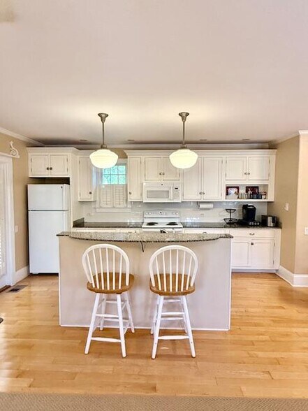 Building Photo - 1417 Ashby St