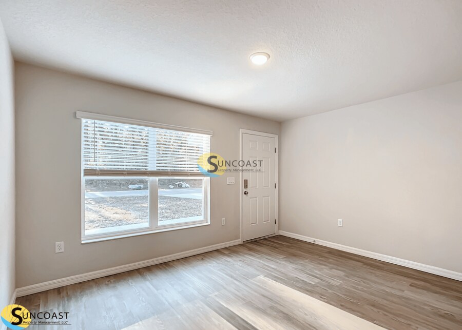 Building Photo - 9030 N Travis Dr