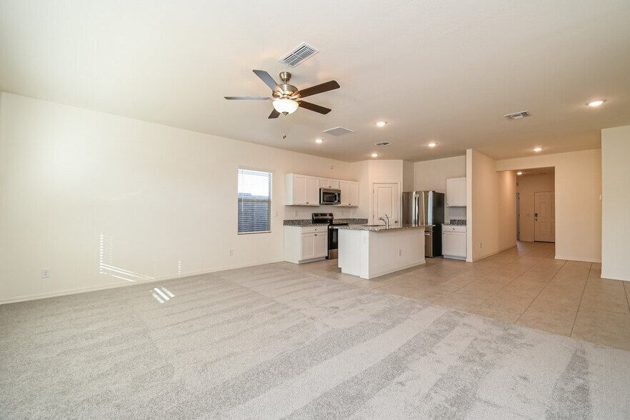 Building Photo - 4349 E Kolin Ln