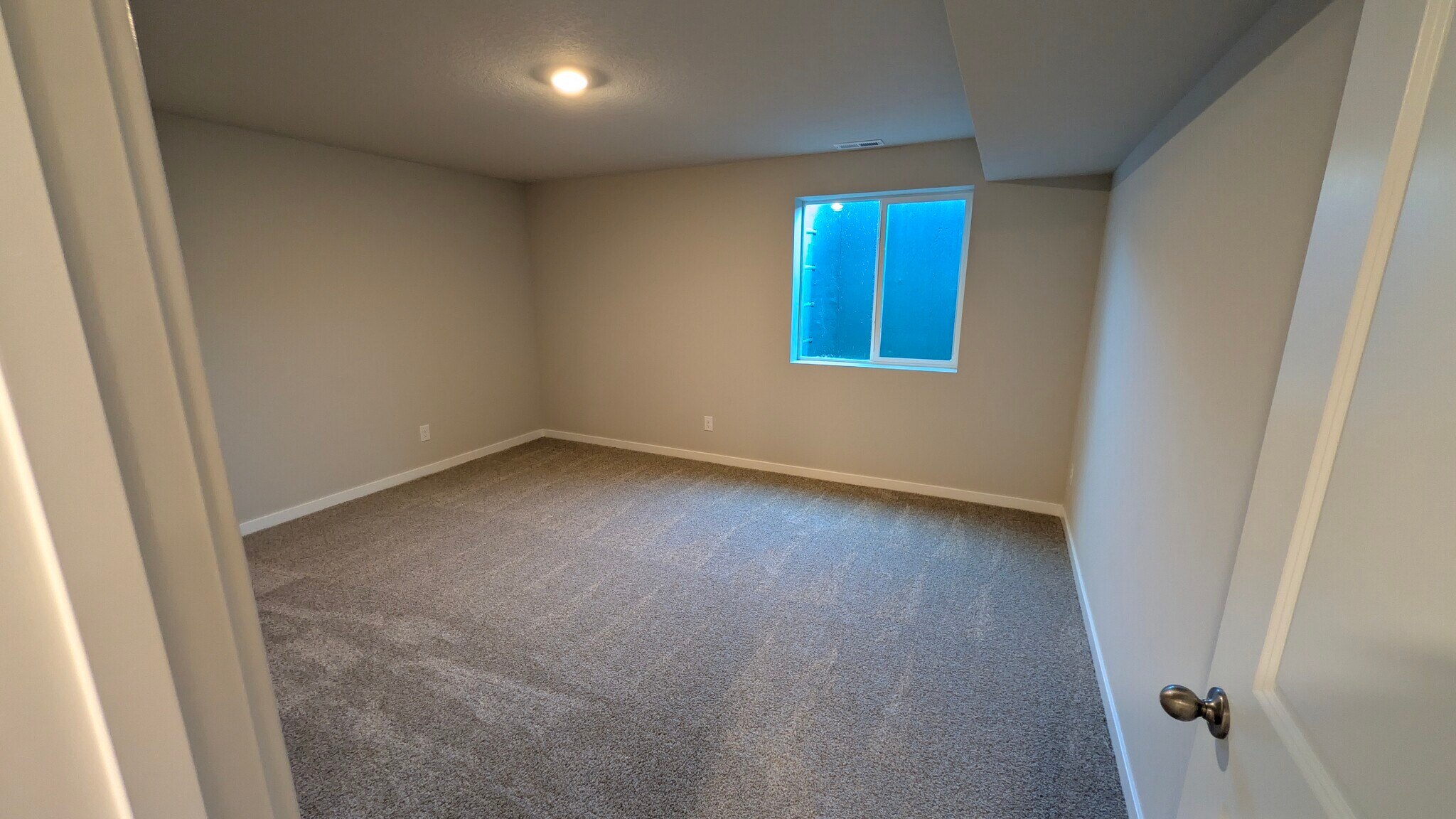 Building Photo - 449 Meadows Ct