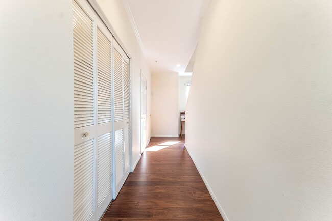 Hallway - 5220 Premiere Hls Dr