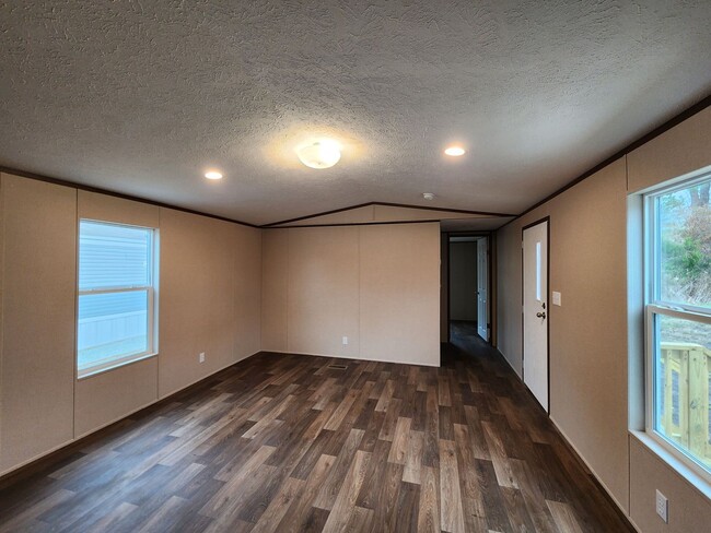 Building Photo - 141 Littleton St