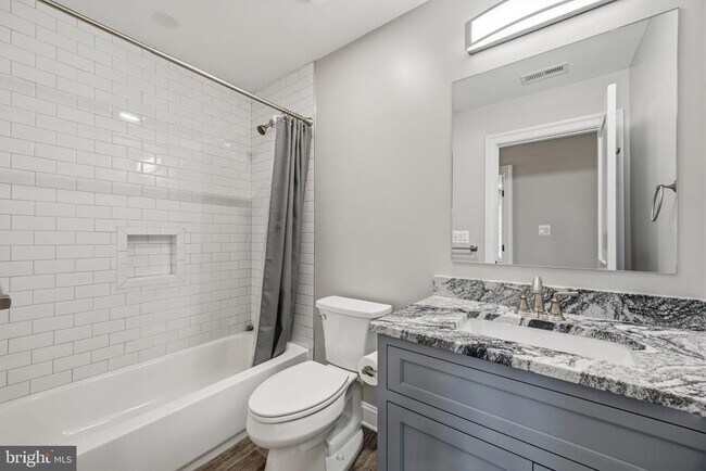 Building Photo - 474 Brightwood Rd