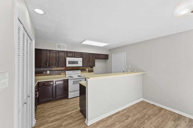 Building Photo - 16723 Quiet Trail Dr