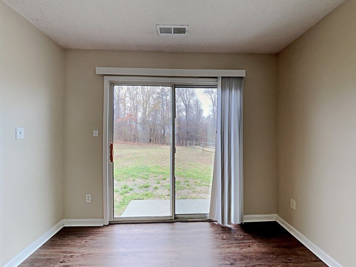 Building Photo - 11322 Northwoods Forest Dr