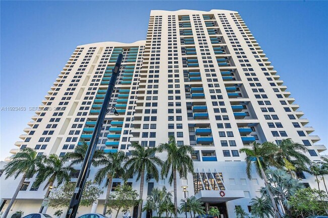 Building Photo - 1330 West Ave