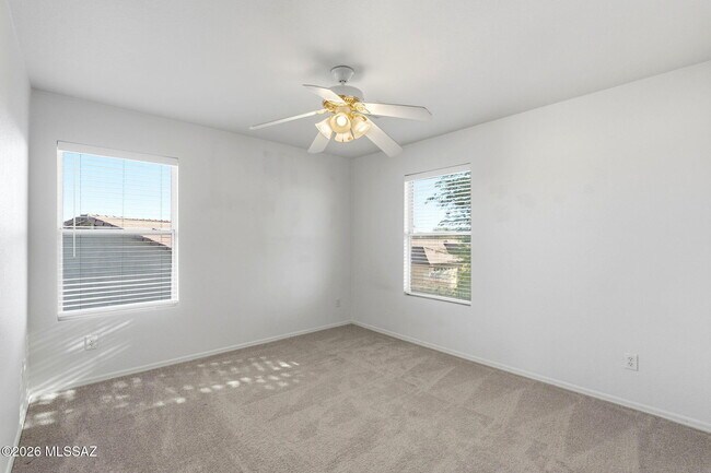 Building Photo - 4821 E Twinflower Pl