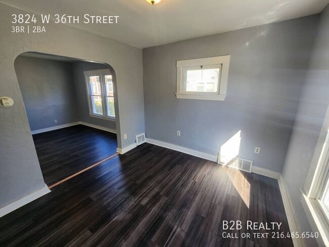 Building Photo - 3824 W 36th St