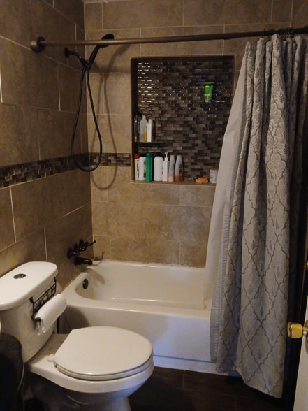 Building Photo - 5 Martin St