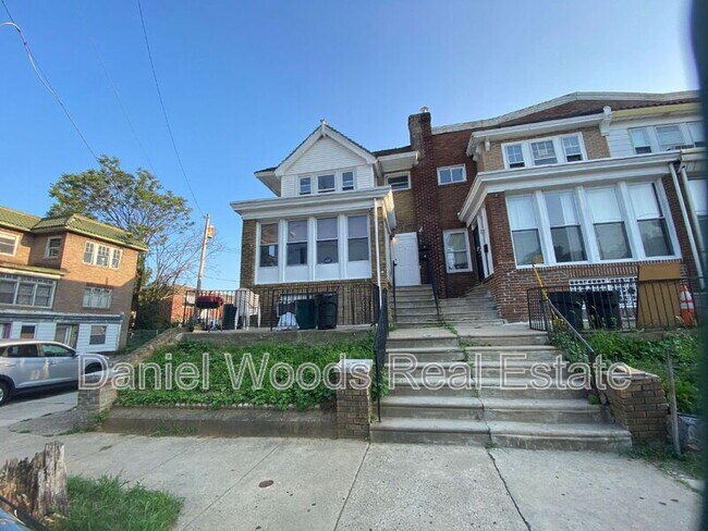 Building Photo - 1614 68th Ave