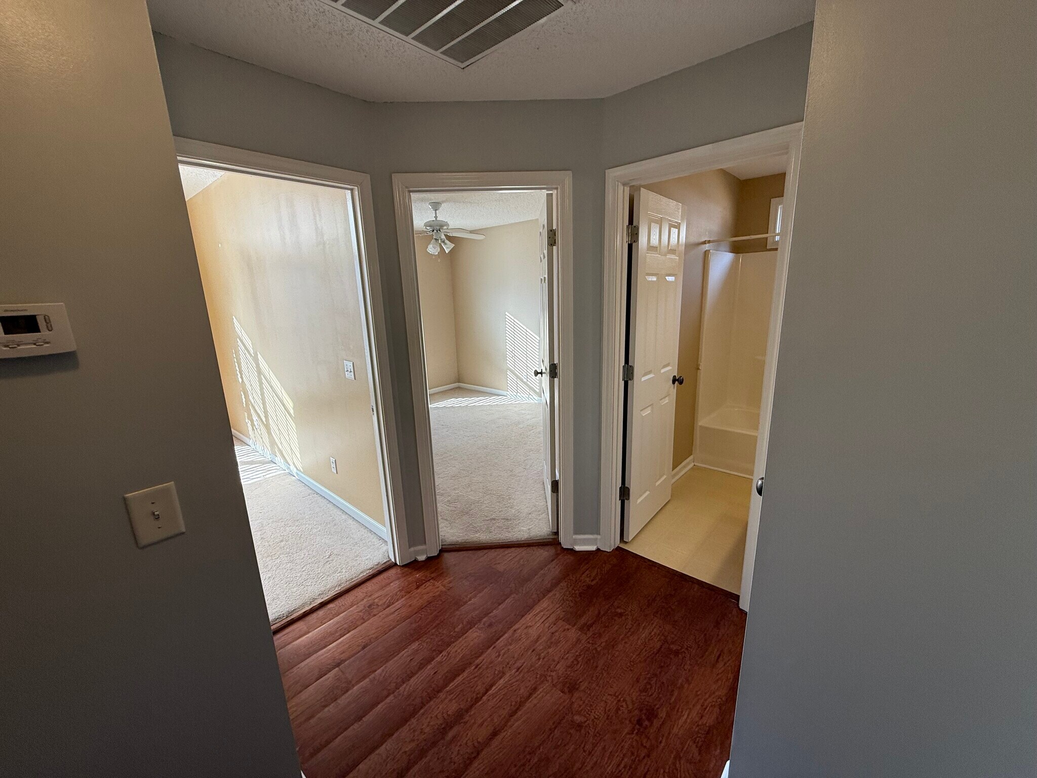 Building Photo - 100 Englewood Ct