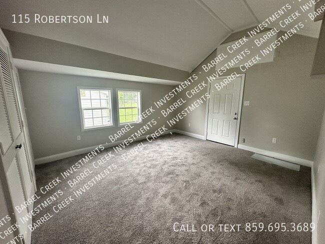 Building Photo - 115 Robertson Ln